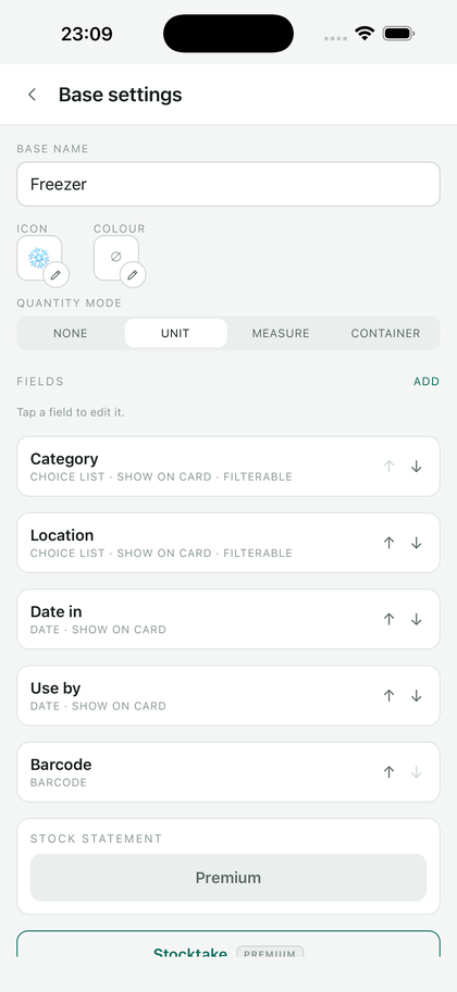 A base's settings: name, icon, colour, quantity mode, list of fields.