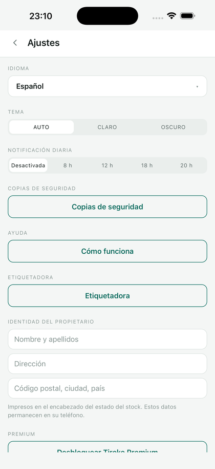 La pantalla Ajustes: idioma, tema, notificación diaria, copias de seguridad, ayuda, etiquetadora.