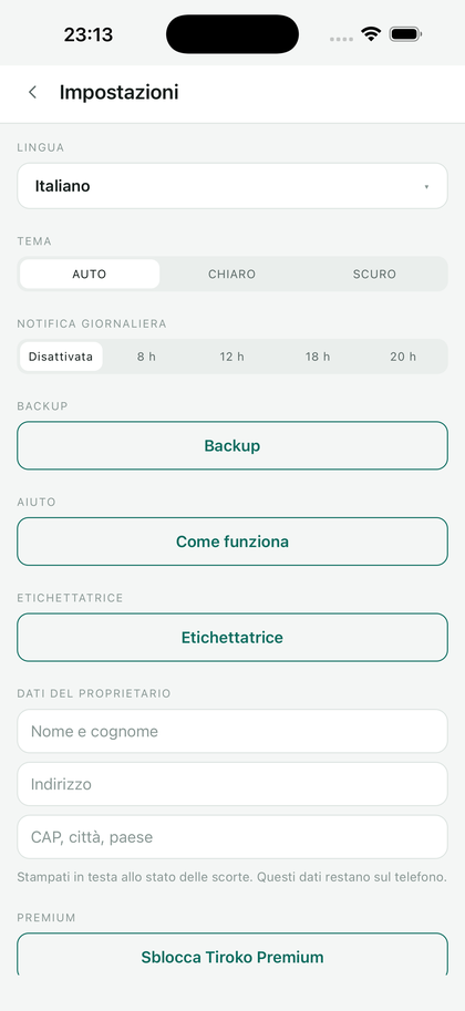 La schermata Impostazioni: lingua, tema, notifica quotidiana, backup, aiuto, etichettatrice.